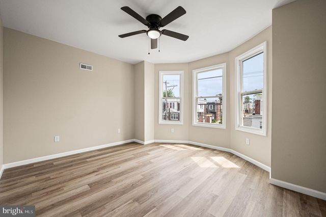 301 W RUSCOMB ST, Philadelphia, PA 19120