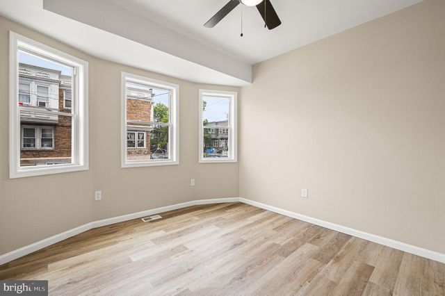 301 W RUSCOMB ST, Philadelphia, PA 19120