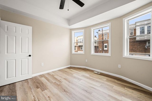 301 W RUSCOMB ST, Philadelphia, PA 19120