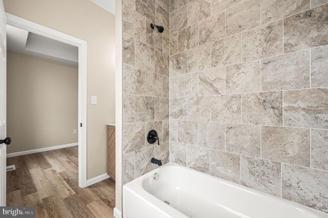 301 W RUSCOMB ST, Philadelphia, PA 19120