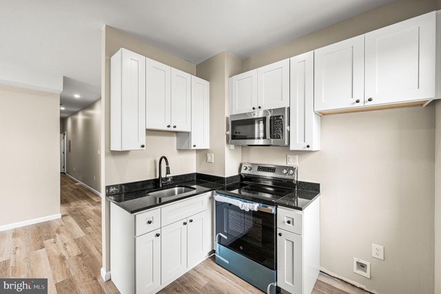 301 W RUSCOMB ST, Philadelphia, PA 19120