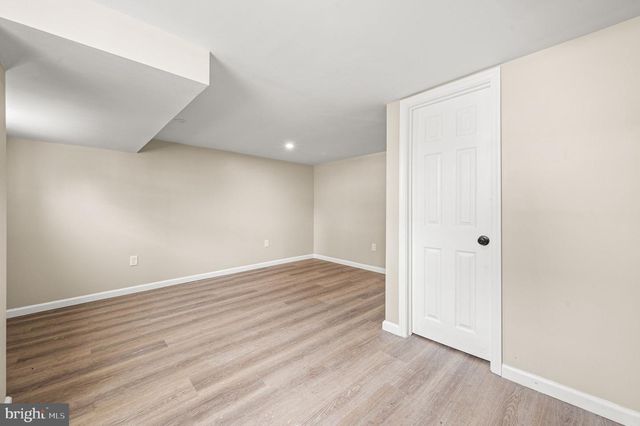301 W RUSCOMB ST, Philadelphia, PA 19120