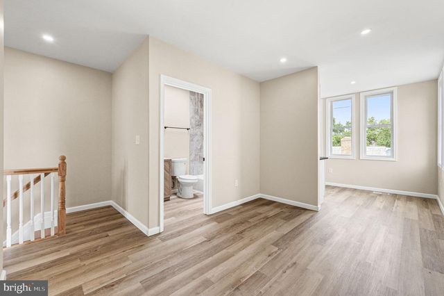 301 W RUSCOMB ST, Philadelphia, PA 19120