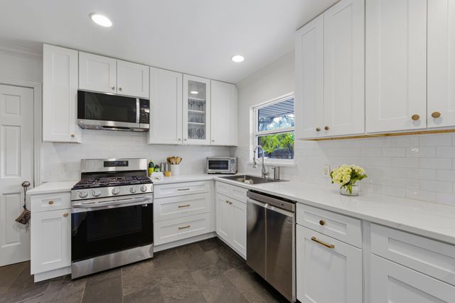 6724 Walnut Hill Lane, Dallas, TX 75230