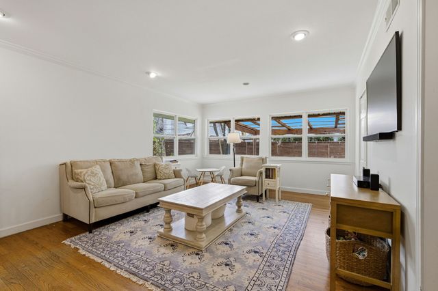 6724 Walnut Hill Lane, Dallas, TX 75230