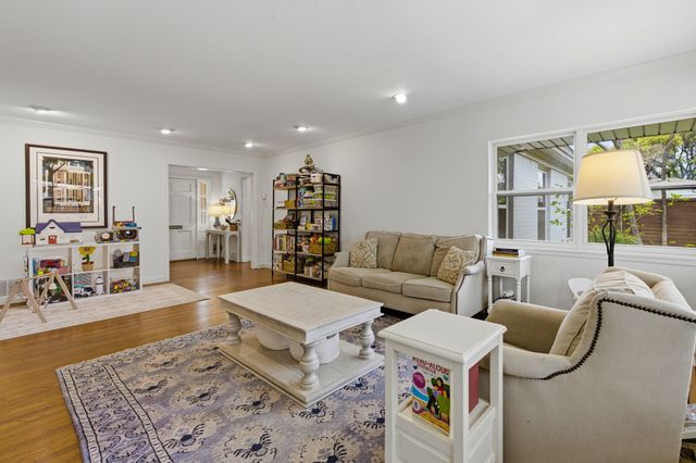 6724 Walnut Hill Lane, Dallas, TX 75230