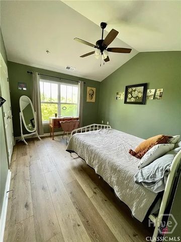1035 Barnett Shoals Road 528, Athens, GA 30605