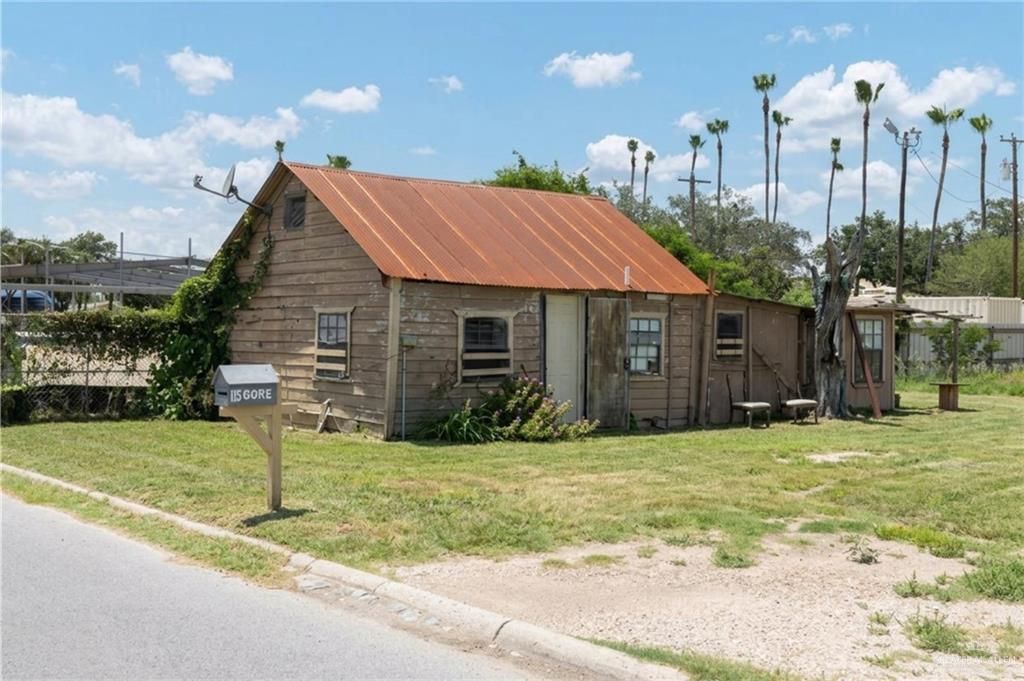 115 E Gore Avenue, Pharr, TX 78577