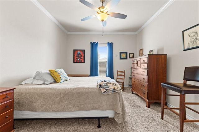 909 Moore Ave, Portland, TX 78374