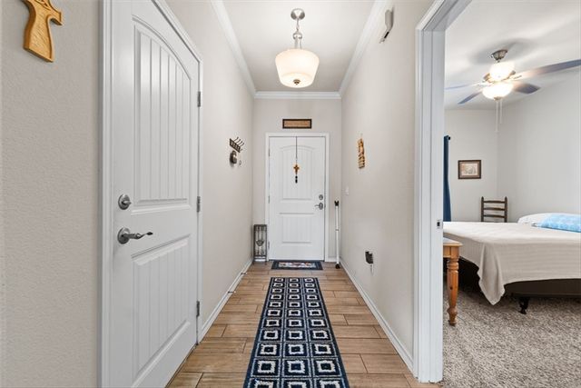 909 Moore Ave, Portland, TX 78374