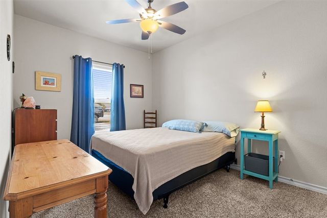 909 Moore Ave, Portland, TX 78374