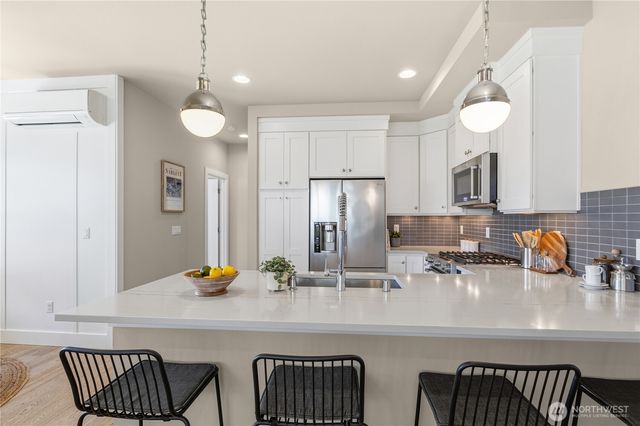 22729 SE 14th Court, Sammamish, WA 98075