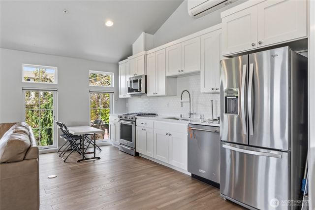22729 SE 14th Court, Sammamish, WA 98075