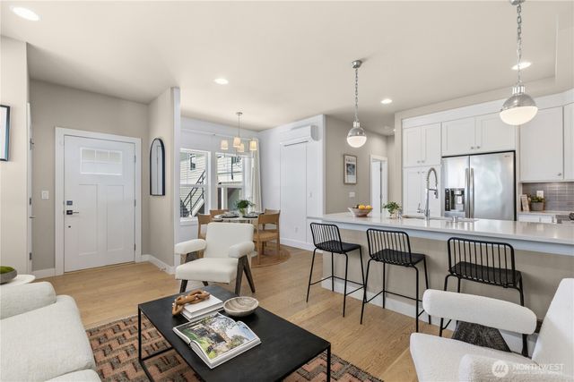 22729 SE 14th Court, Sammamish, WA 98075