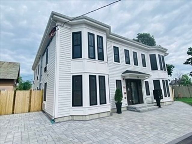 15 Yuill Circle 2, Boston, MA 02136