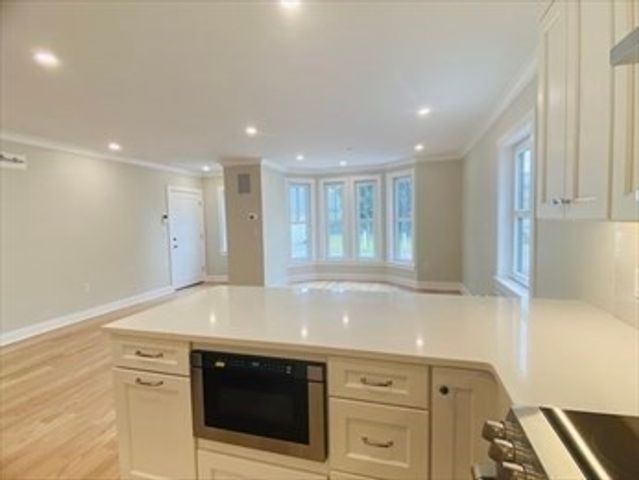 15 Yuill Circle 2, Boston, MA 02136