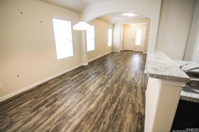 5519 Degan Way, San Antonio, TX 78228