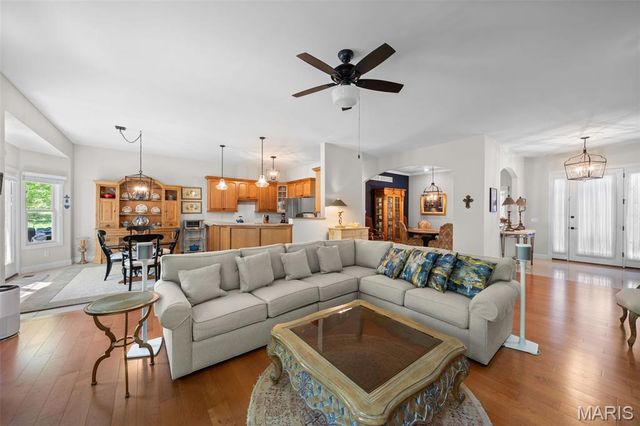 1070 Bridleridge Crossing Spur, Unincorporated, MO 63049