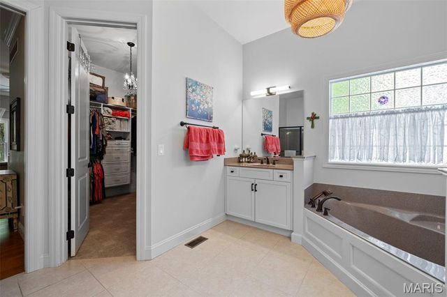 1070 Bridleridge Crossing Spur, Unincorporated, MO 63049