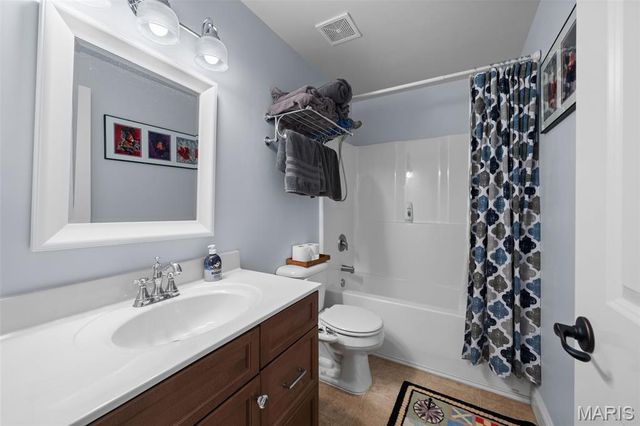 1070 Bridleridge Crossing Spur, Unincorporated, MO 63049