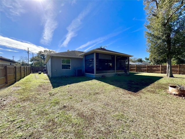 148 COLOMBA ROAD, Debary, FL 32713