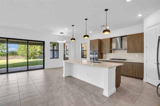 12535 N Parkland Bay Trl, Parkland, FL 33076