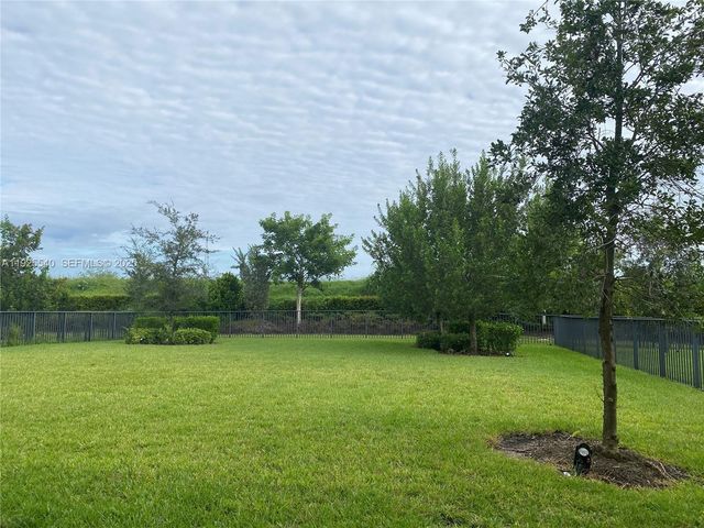 12535 N Parkland Bay Trl, Parkland, FL 33076