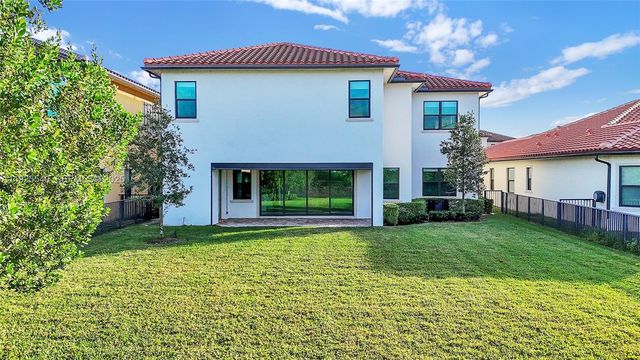 12535 N Parkland Bay Trl, Parkland, FL 33076