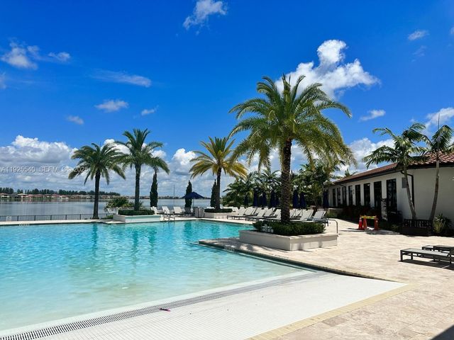 12535 N Parkland Bay Trl, Parkland, FL 33076