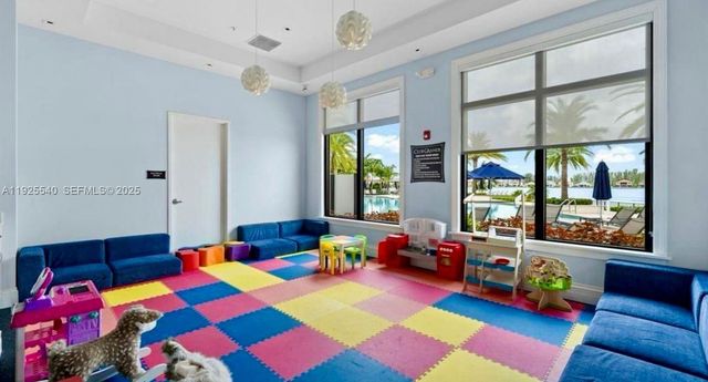 12535 N Parkland Bay Trl, Parkland, FL 33076