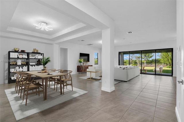 12535 N Parkland Bay Trl, Parkland, FL 33076