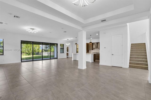 12535 N Parkland Bay Trl, Parkland, FL 33076