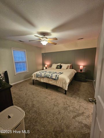 204 Sourwood Court, Jacksonville, NC 28540