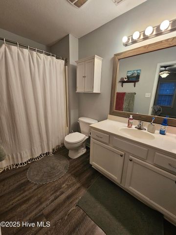 204 Sourwood Court, Jacksonville, NC 28540