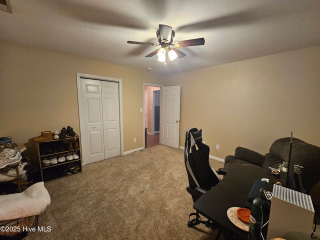 204 Sourwood Court, Jacksonville, NC 28540