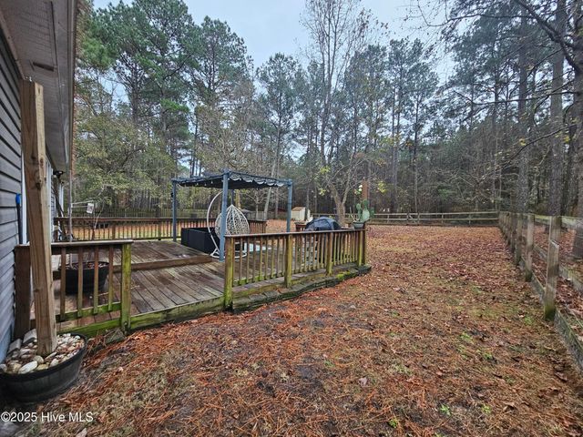 204 Sourwood Court, Jacksonville, NC 28540