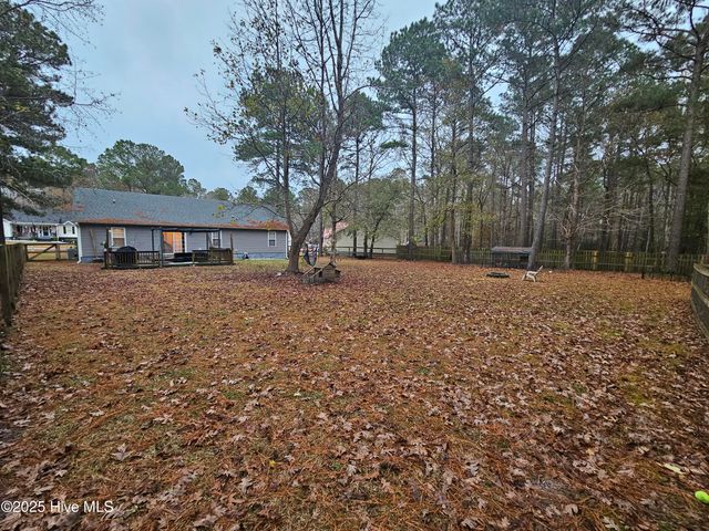 204 Sourwood Court, Jacksonville, NC 28540