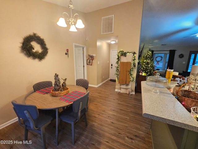 204 Sourwood Court, Jacksonville, NC 28540