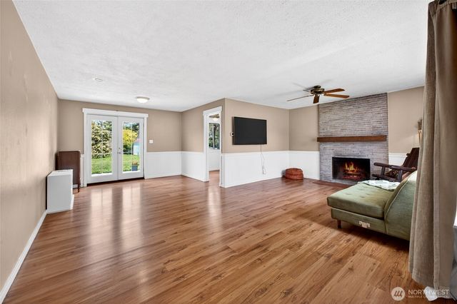 27 crescent Circle SW, Lakewood, WA 98499
