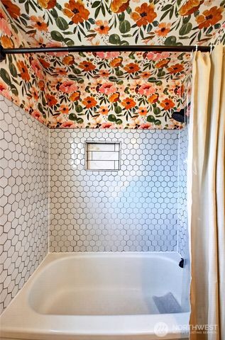 27 crescent Circle SW, Lakewood, WA 98499