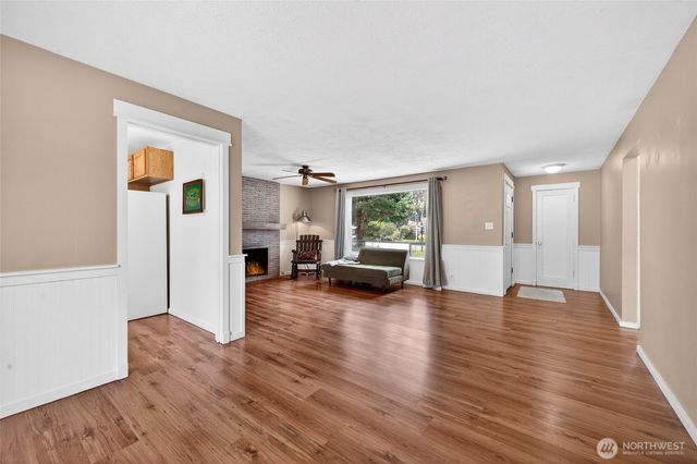 27 crescent Circle SW, Lakewood, WA 98499