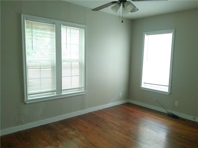 2837 Sarita St, Corpus Christi, TX 78405