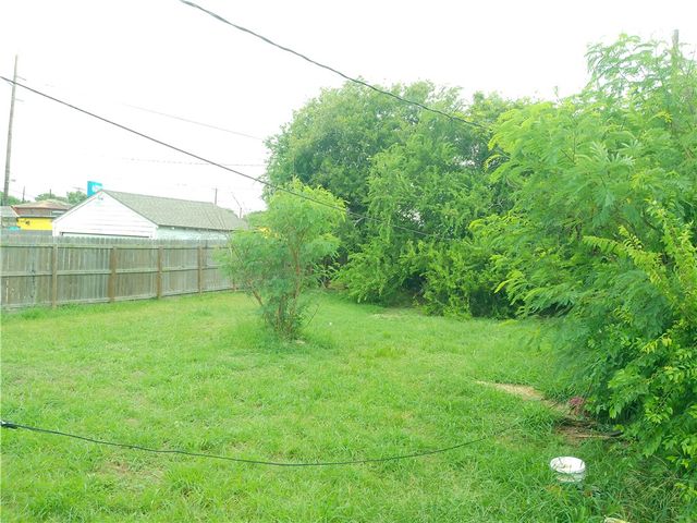 2837 Sarita St, Corpus Christi, TX 78405