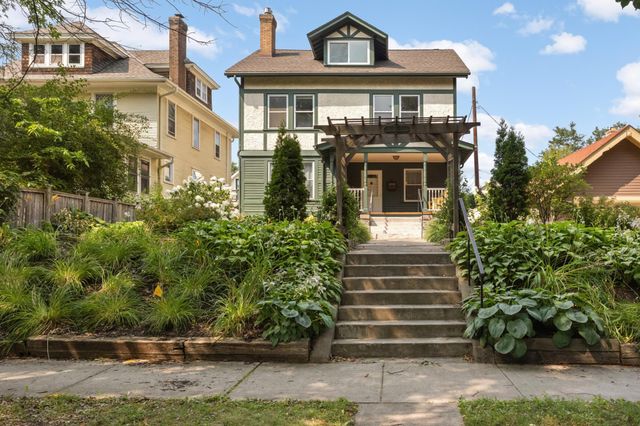 1117 Portland Avenue, Saint Paul, MN 55104