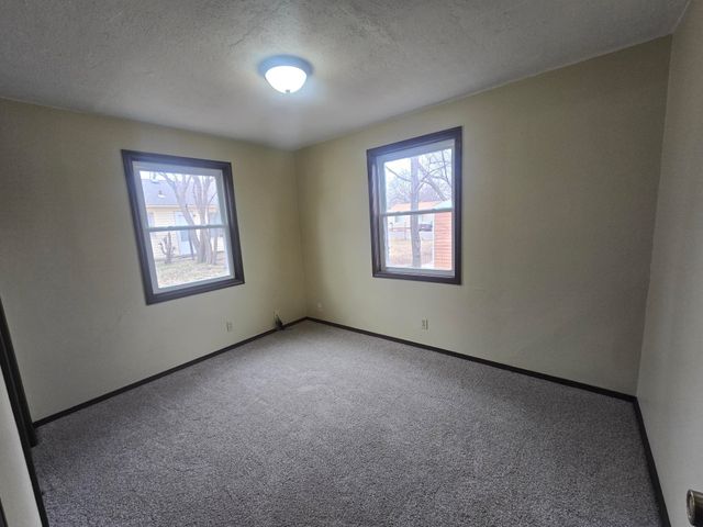 507 Alexander St, Winfield, KS 67156