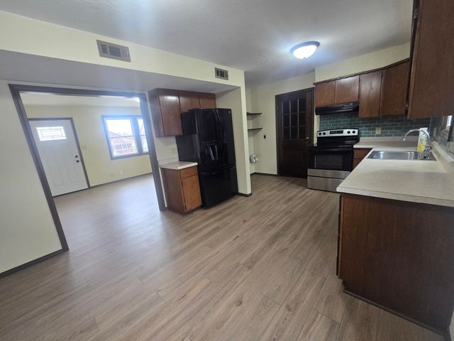 507 Alexander St, Winfield, KS 67156