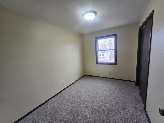 507 Alexander St, Winfield, KS 67156