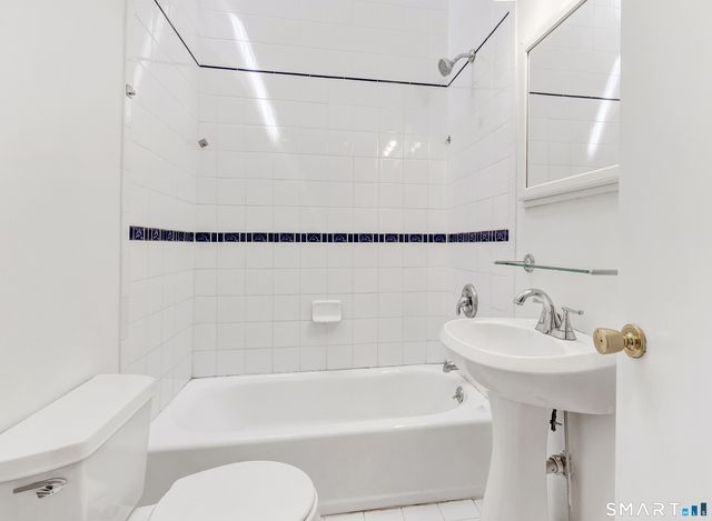 41 Frisbie Street, Stamford, CT 06906