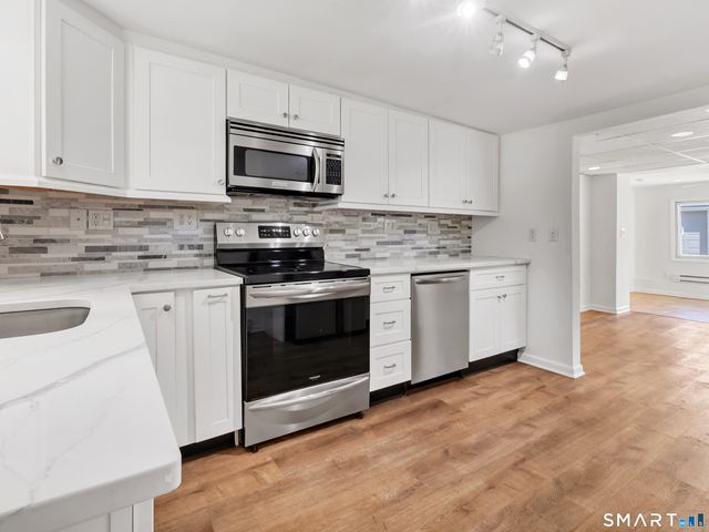 41 Frisbie Street, Stamford, CT 06906