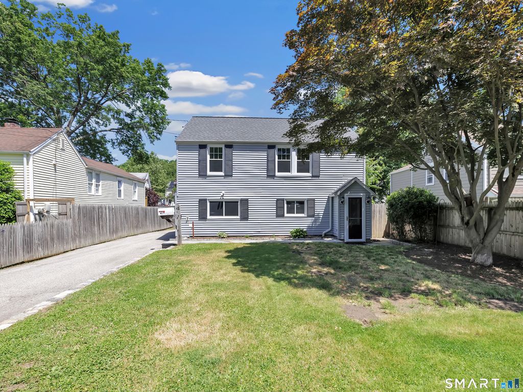 41 Frisbie Street, Stamford, CT 06906